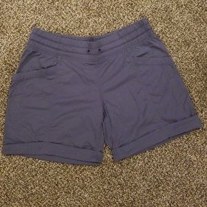 Lululemon Studio Shorts grey pinstriped size 6